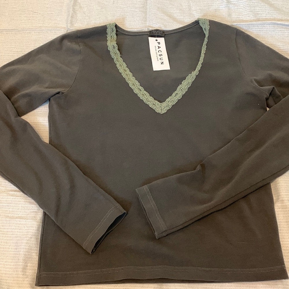 Brandy Melville long sleeves top